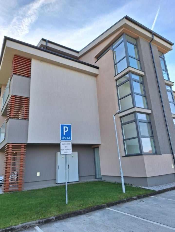 Diamond - Luxusny Apartman Marco Podhajska Exterior photo